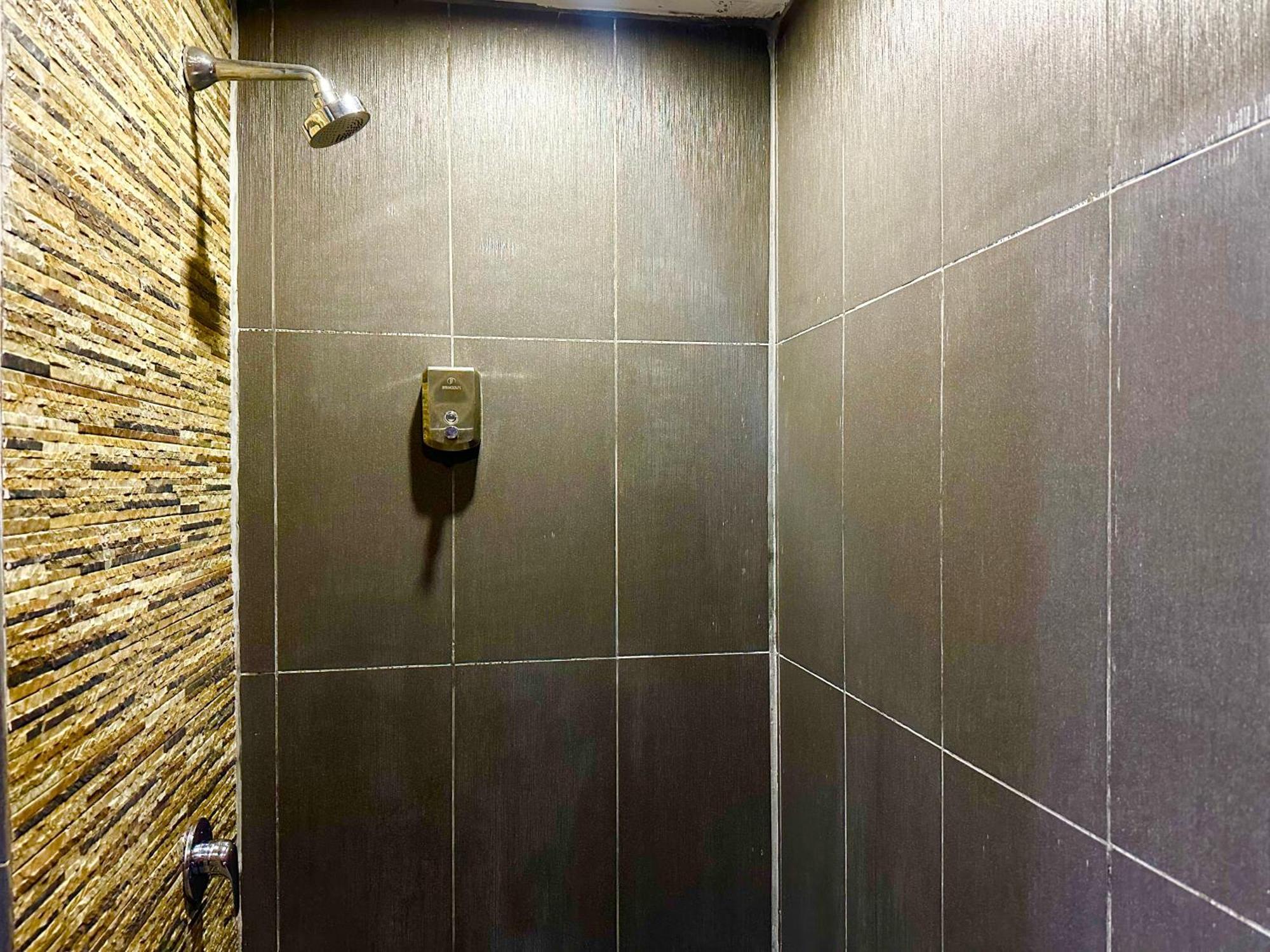Park Hotel Kota Kinabalu Dış mekan fotoğraf